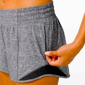 Lululemon hotty hot short size 6 4”
